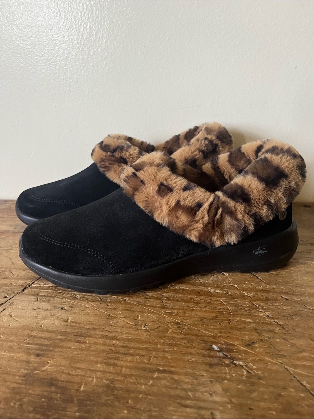 Skechers New On the Go Cozy Catch Slip on Black Womens Size 7